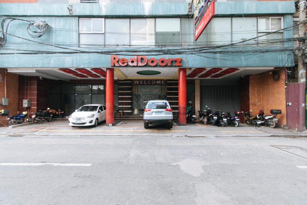 RedDoorz near Araneta Center Quezon City - Quarantine Hotel Esterno foto