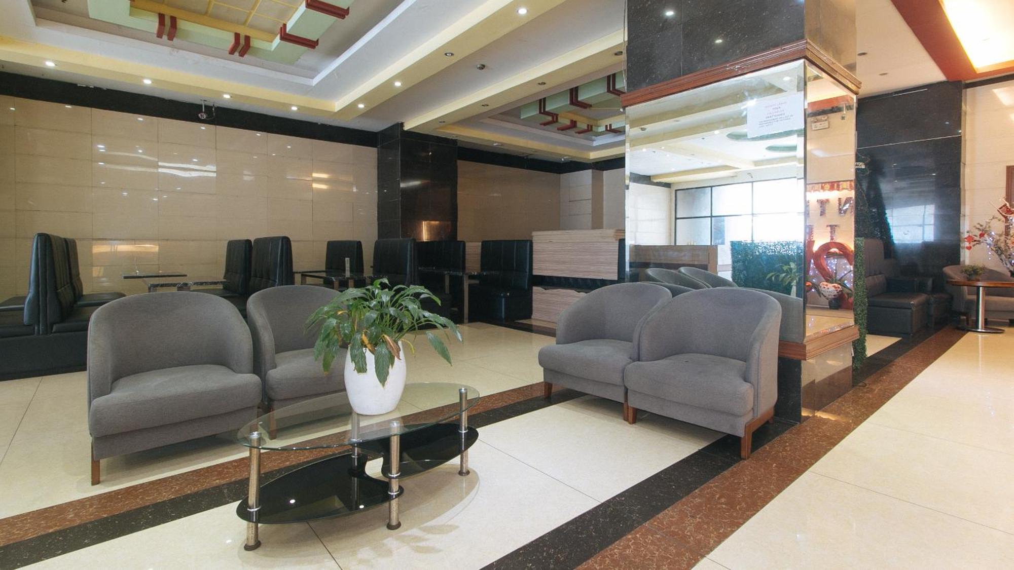 RedDoorz near Araneta Center Quezon City - Quarantine Hotel Esterno foto