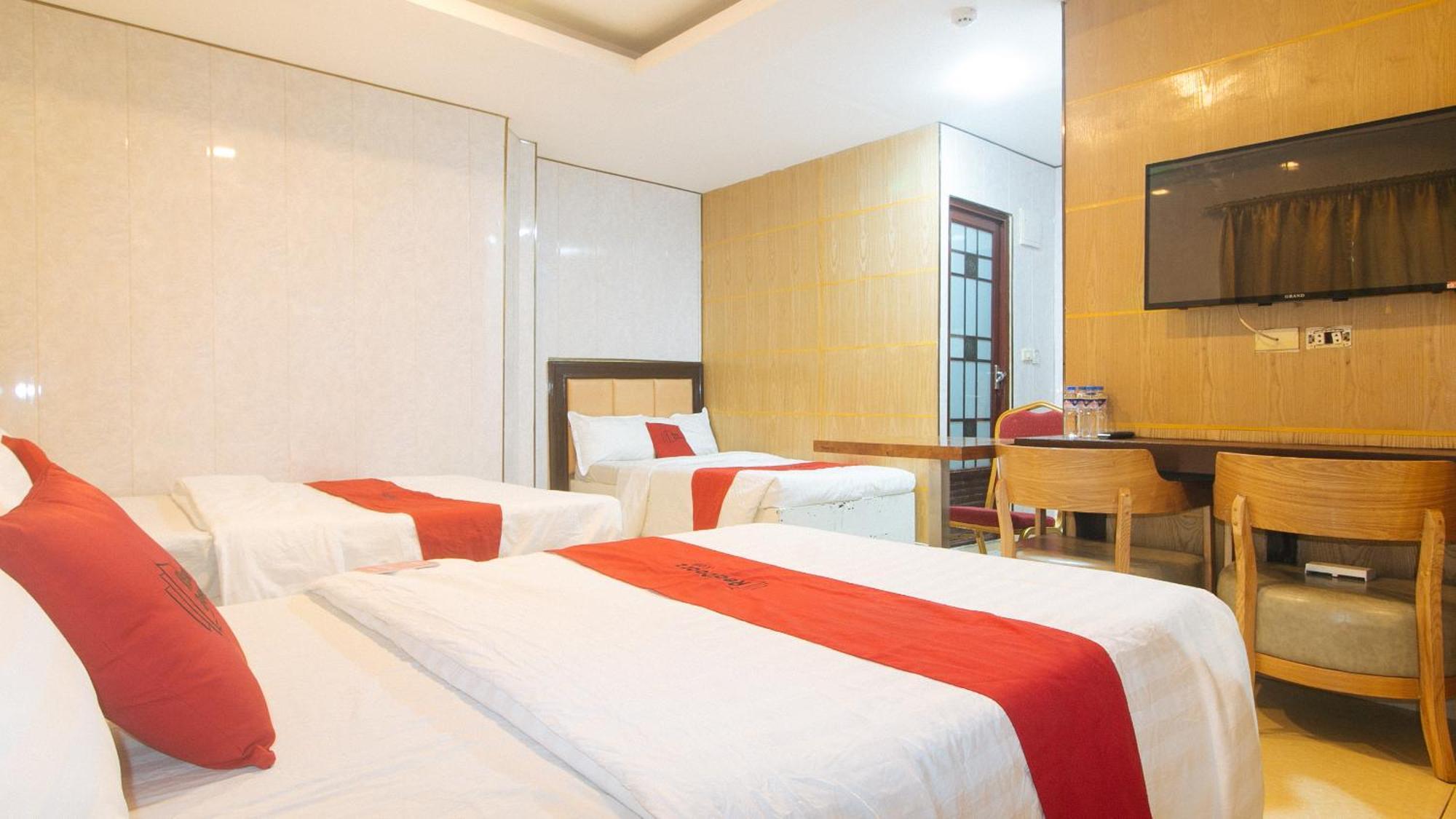 RedDoorz near Araneta Center Quezon City - Quarantine Hotel Esterno foto