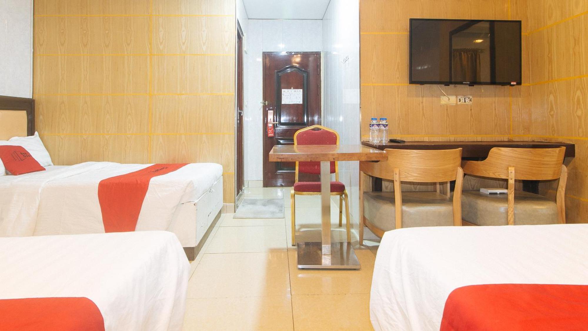 RedDoorz near Araneta Center Quezon City - Quarantine Hotel Esterno foto