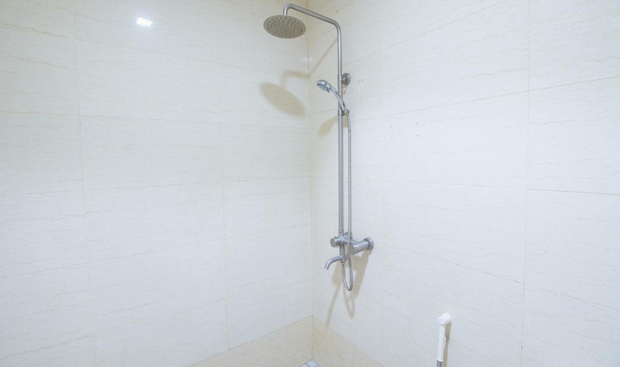RedDoorz near Araneta Center Quezon City - Quarantine Hotel Esterno foto