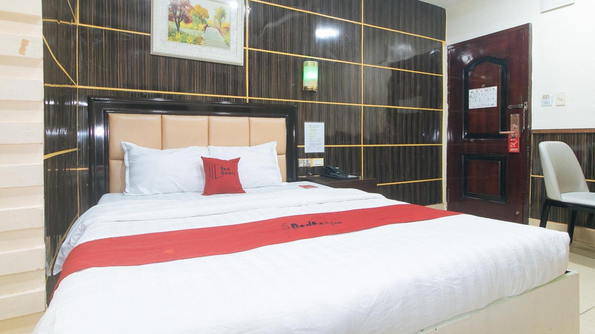 RedDoorz near Araneta Center Quezon City - Quarantine Hotel Esterno foto