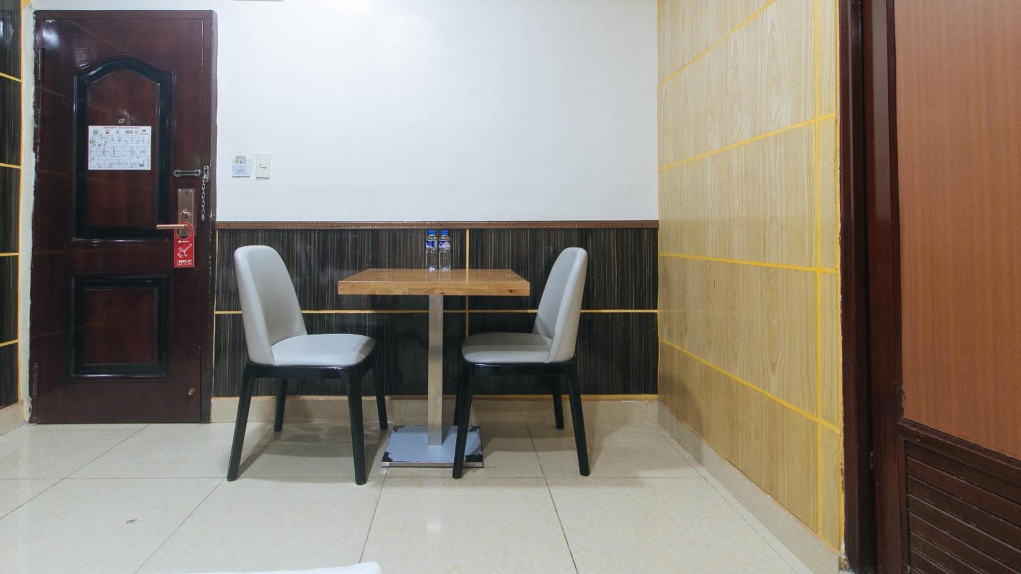 RedDoorz near Araneta Center Quezon City - Quarantine Hotel Esterno foto